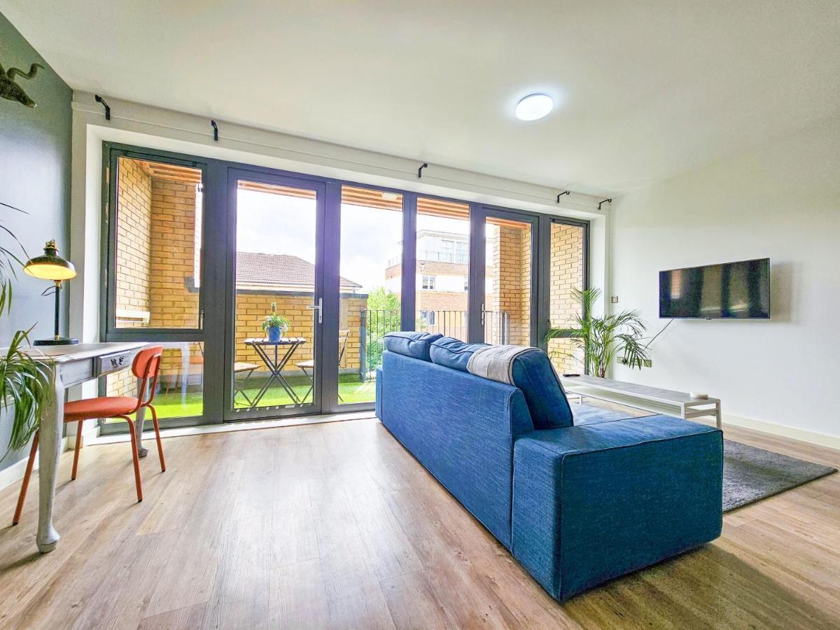 Centrally Located Spacious Flat Near Canary Wharf Лондон Екстер'єр фото