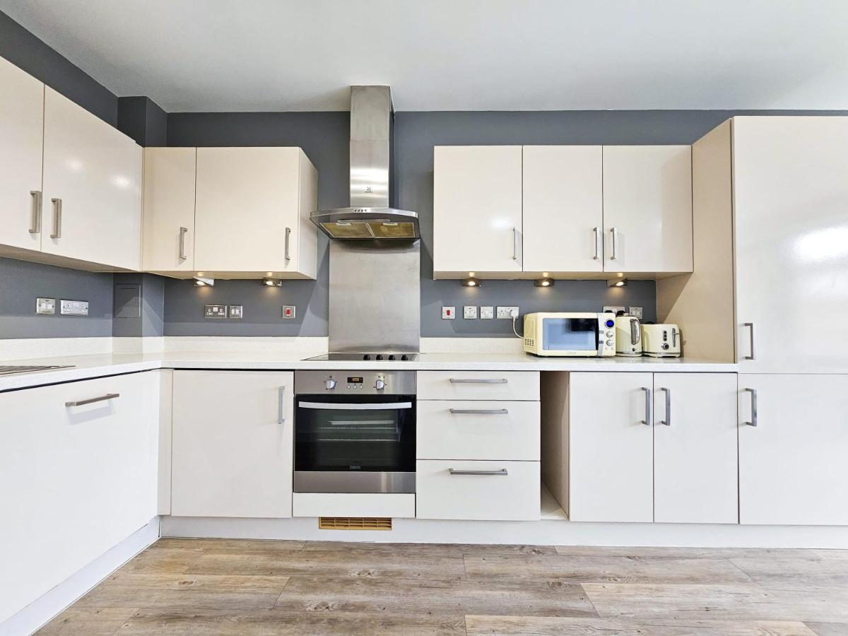 Centrally Located Spacious Flat Near Canary Wharf Лондон Екстер'єр фото